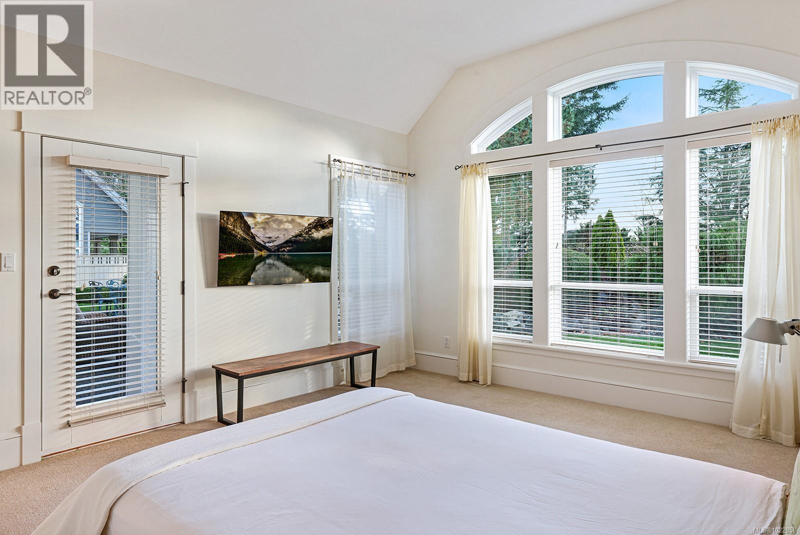 3386 Majestic Dr, Courtenay