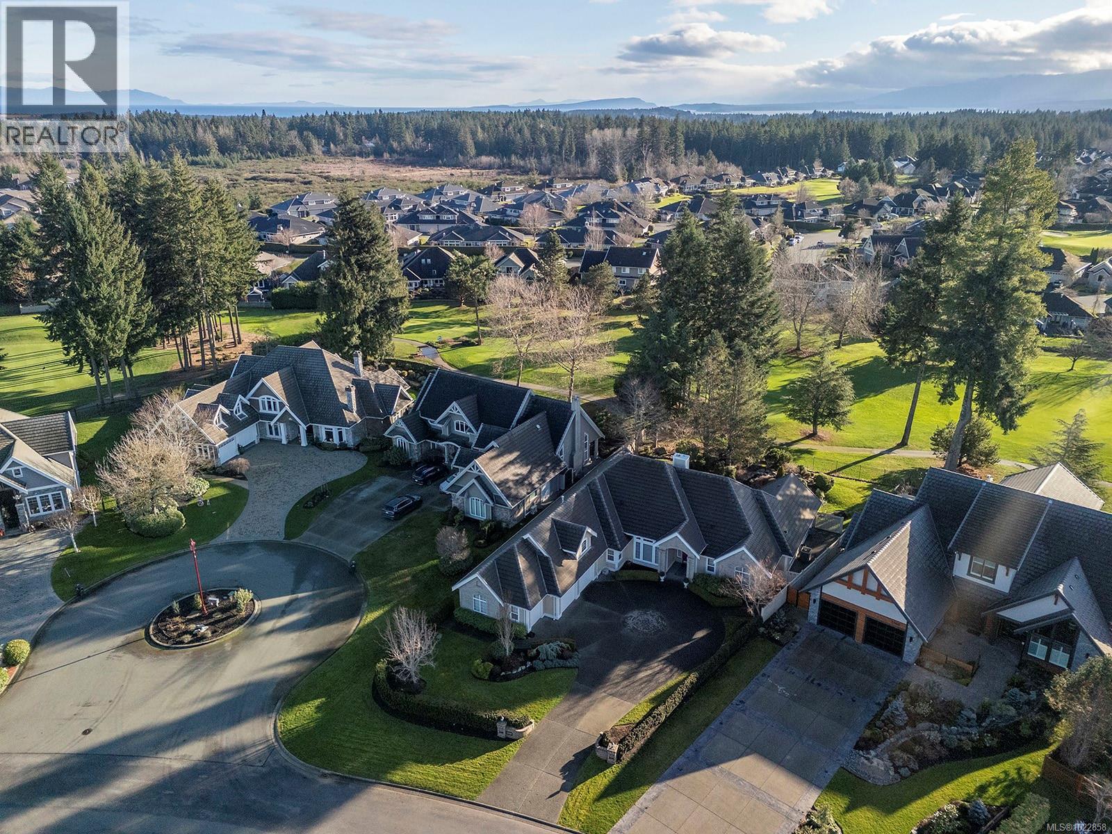 3386 Majestic Dr, Courtenay