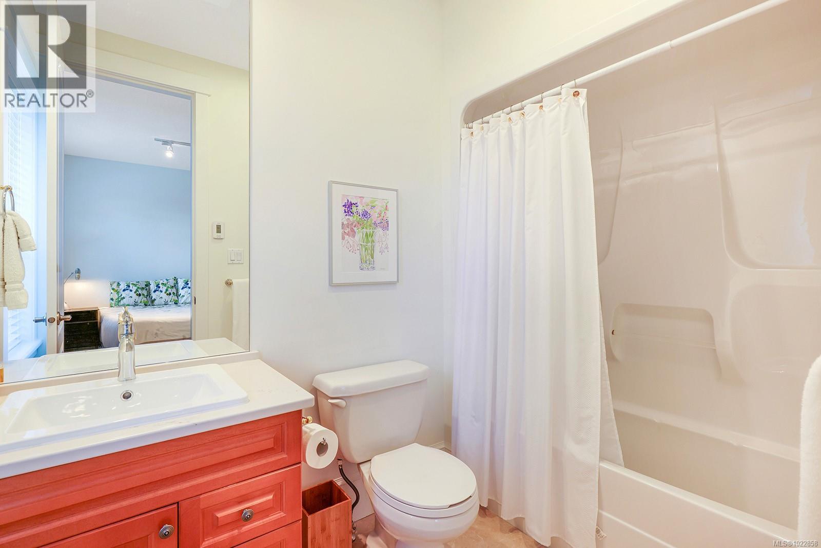 3386 Majestic Dr, Courtenay