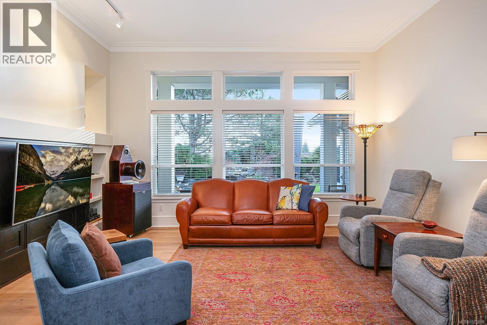 3386 Majestic Dr, Courtenay