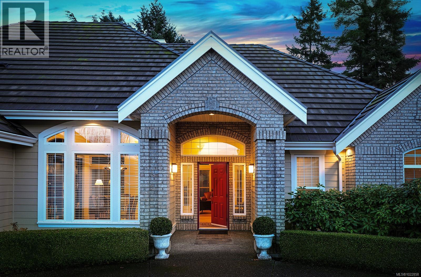 3386 Majestic Dr, Courtenay