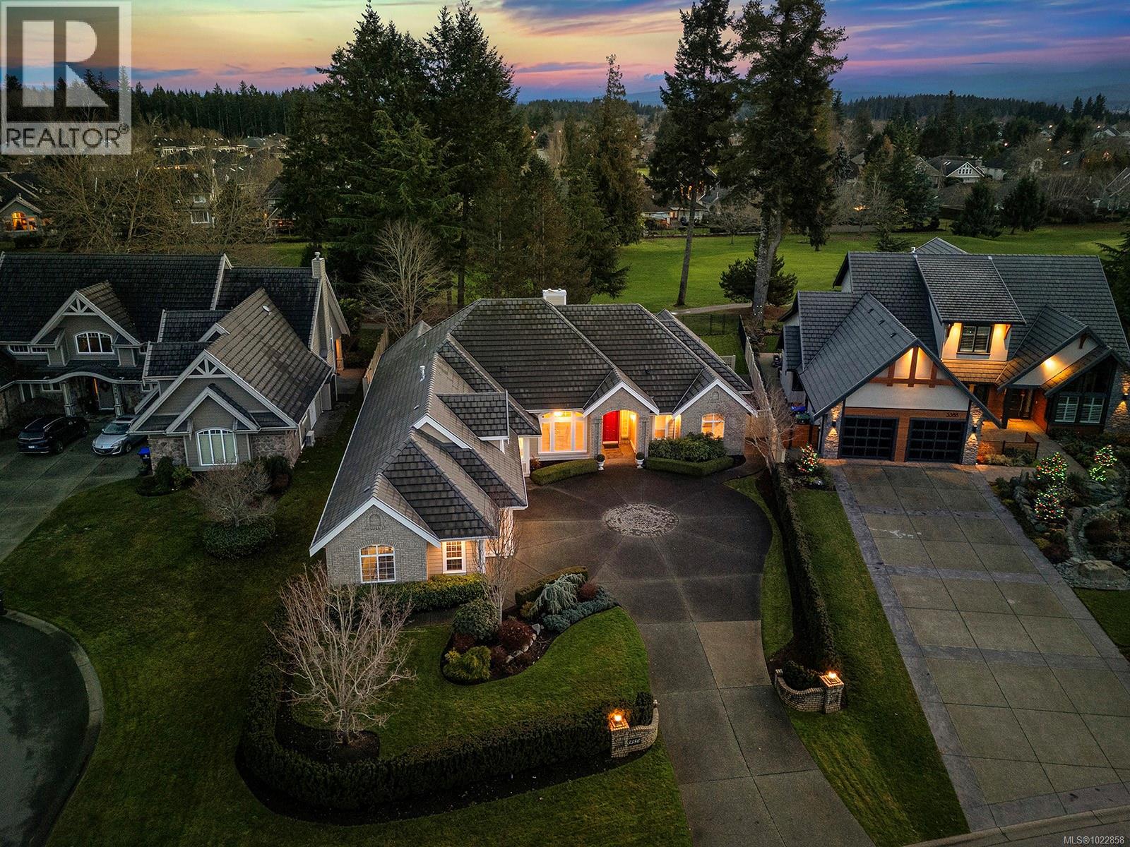 3386 Majestic Dr, Courtenay