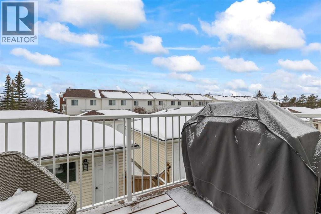 Single Family House for Sale in  Citadel Drive NW Citadel Calgary 