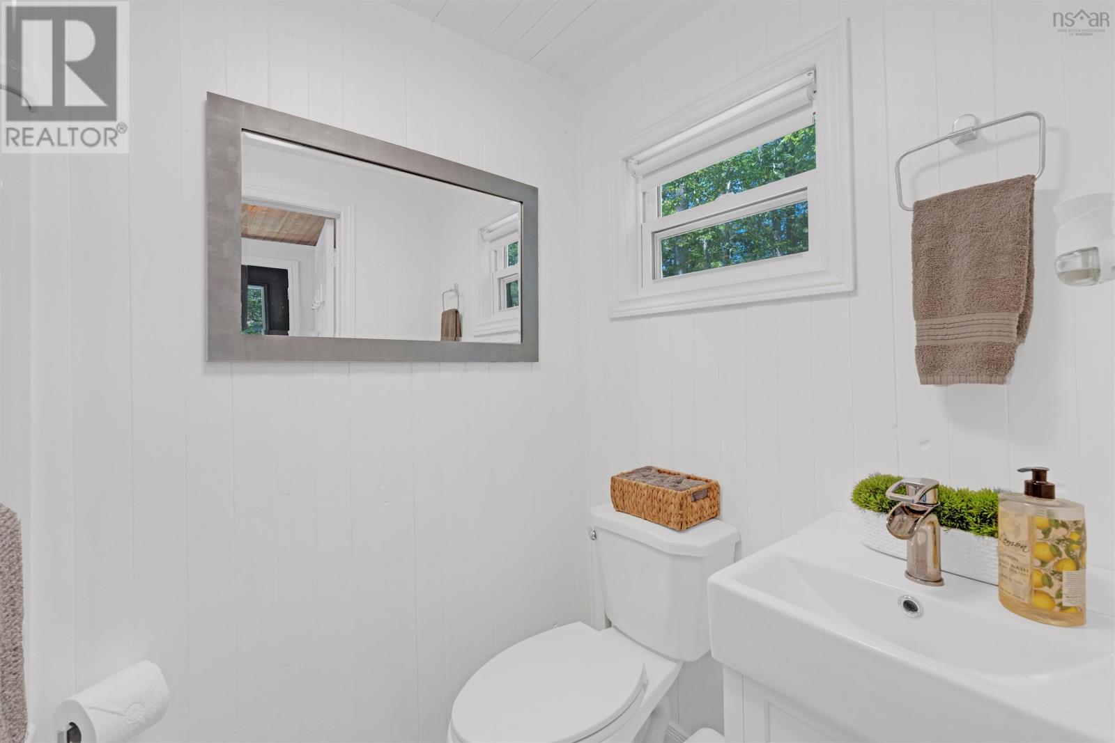 Property 32 of 43 of 5232 Highway 340