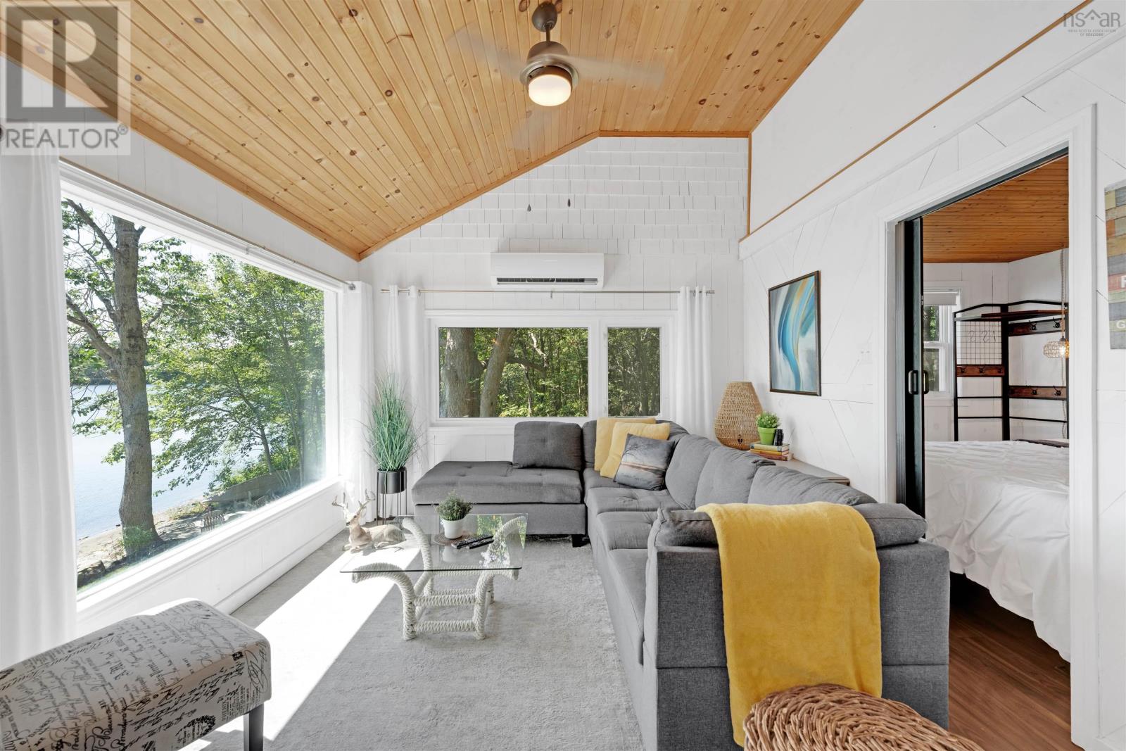 Property 28 of 43 of 5232 Highway 340