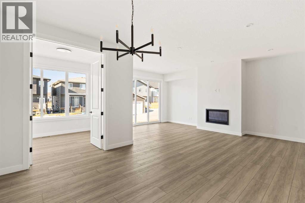 Single Family House for Sale in  Creekstone Circle SW Pine Creek Calgary 