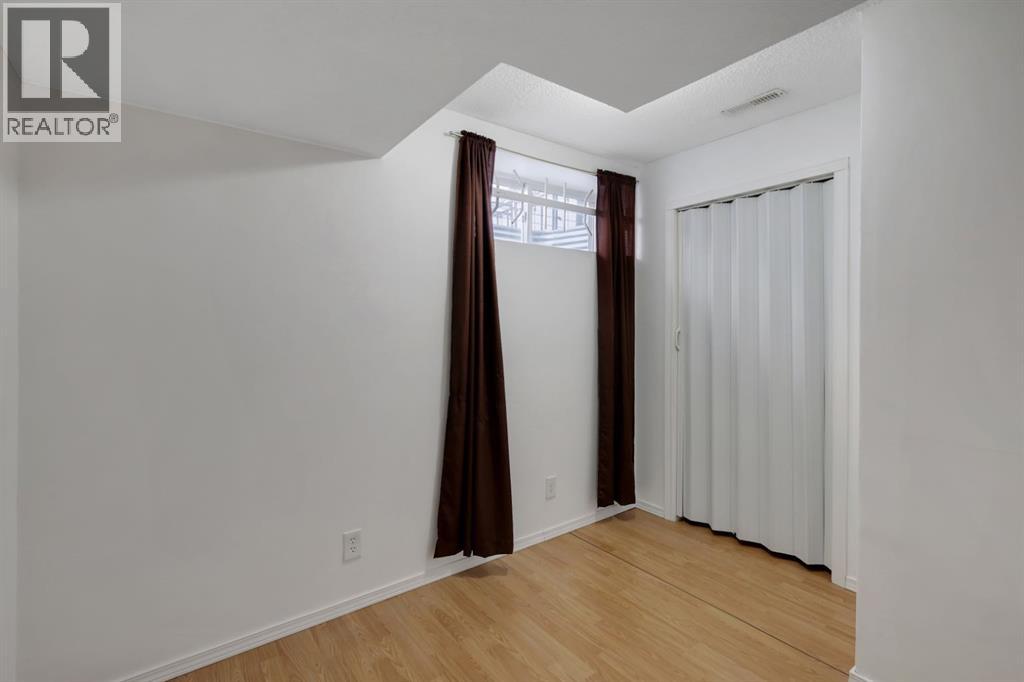 Single Family House for Sale in  Taravista Crescent NE Taradale Calgary 