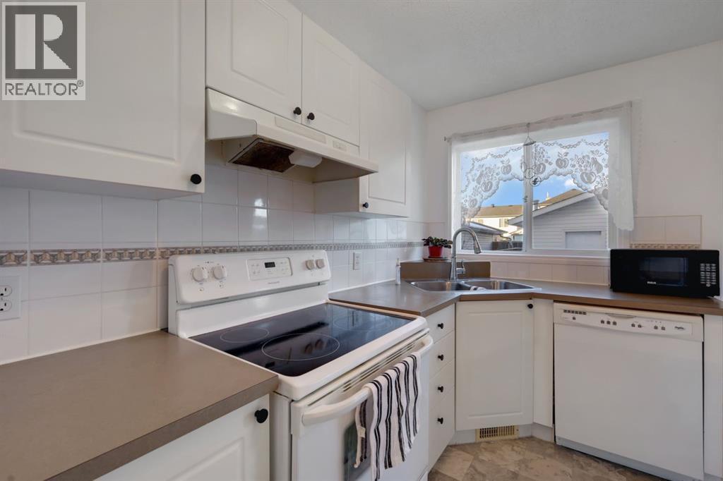 Single Family House for Sale in  Taravista Crescent NE Taradale Calgary 