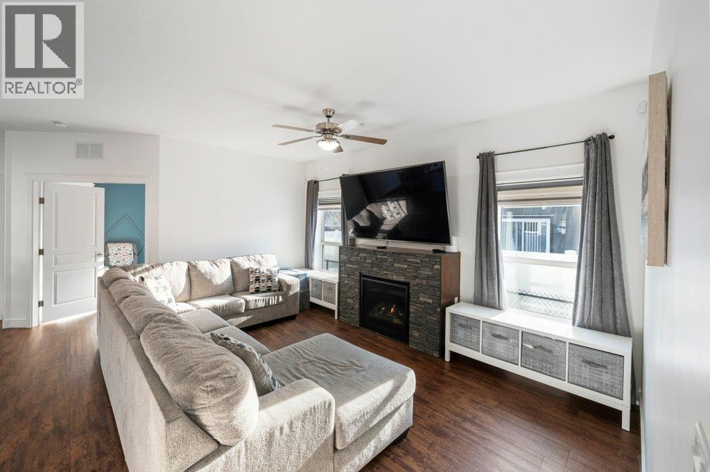 8300 Gallagher Lake Frontage Road Unit# 118, Oliver