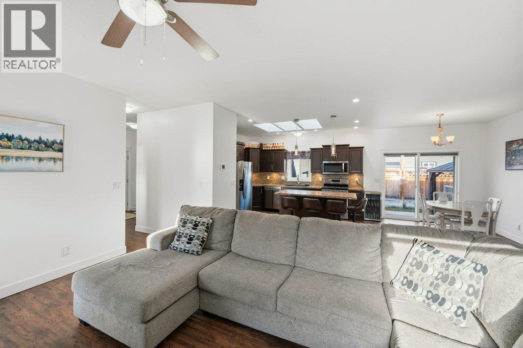 8300 Gallagher Lake Frontage Road Unit# 118, Oliver