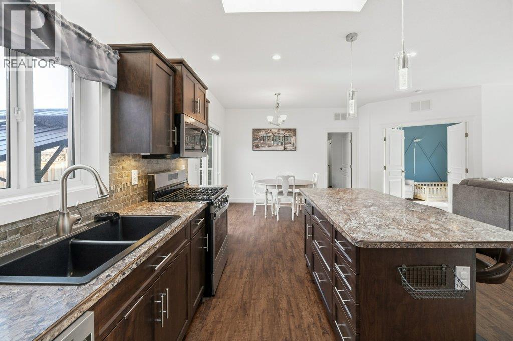 8300 Gallagher Lake Frontage Road Unit# 118, Oliver