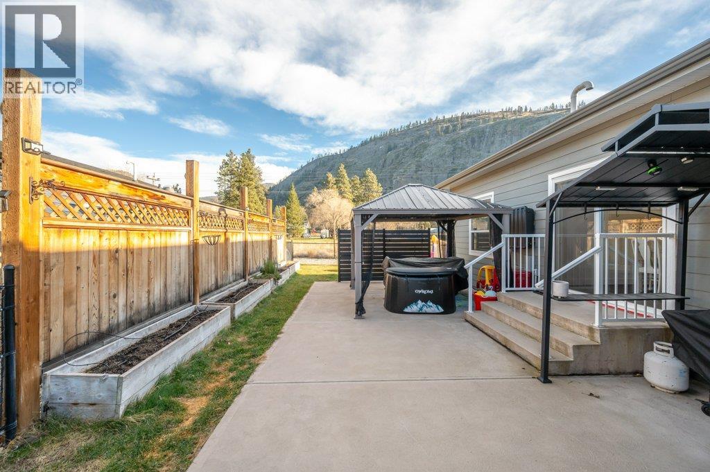 8300 Gallagher Lake Frontage Road Unit# 118, Oliver