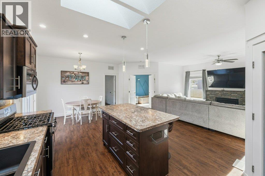 8300 Gallagher Lake Frontage Road Unit# 118, Oliver