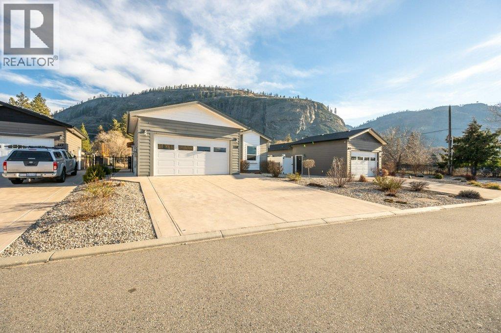 8300 Gallagher Lake Frontage Road Unit# 118, Oliver