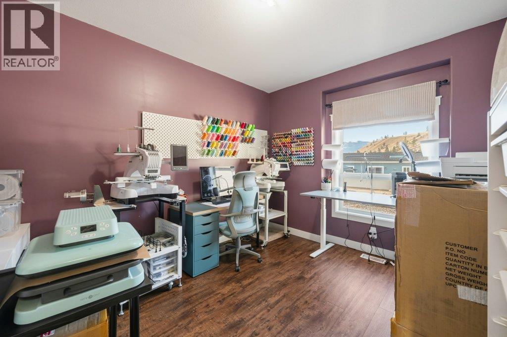 8300 Gallagher Lake Frontage Road Unit# 118, Oliver