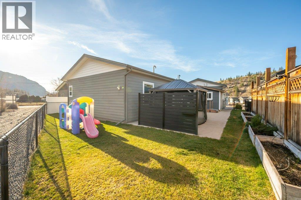 8300 Gallagher Lake Frontage Road Unit# 118, Oliver