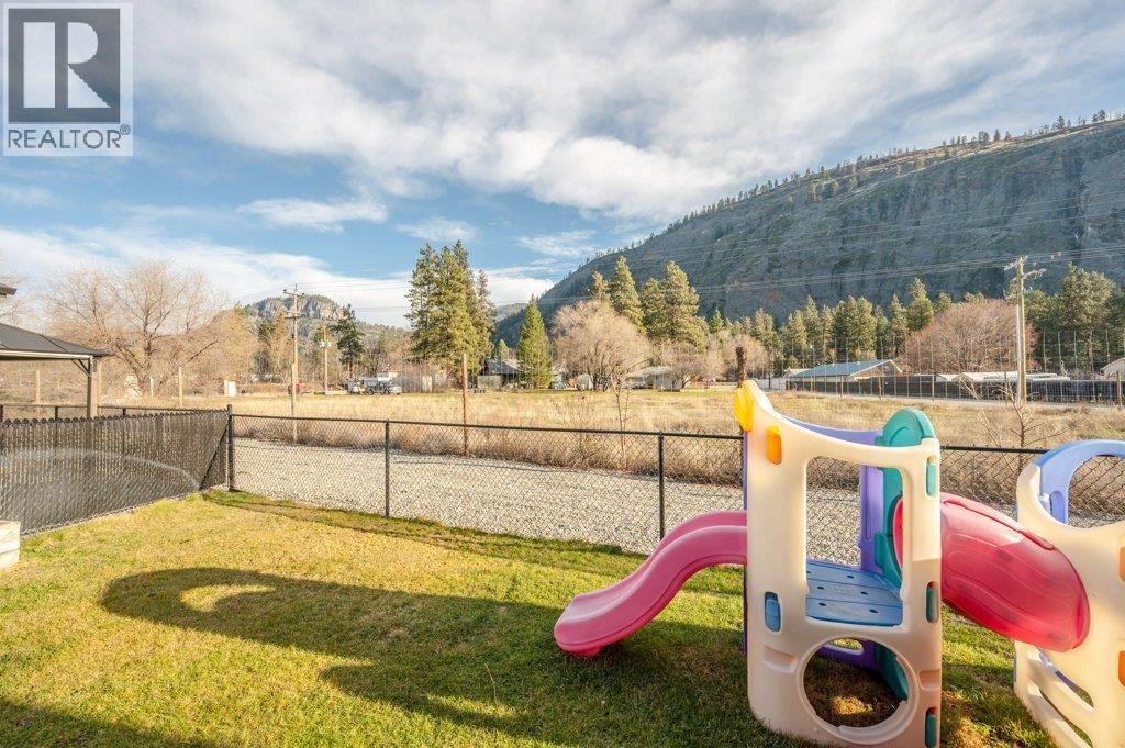 8300 Gallagher Lake Frontage Road Unit# 118, Oliver