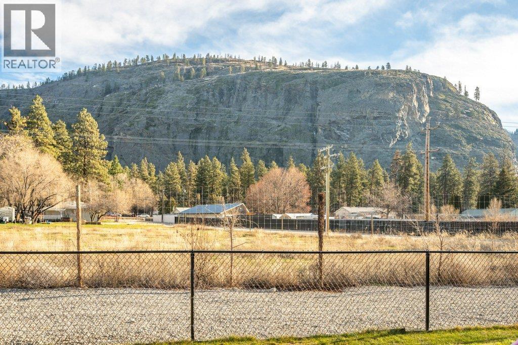 8300 Gallagher Lake Frontage Road Unit# 118, Oliver