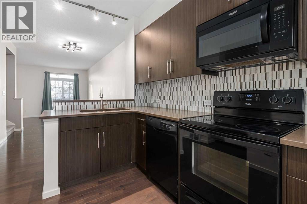 Single Family House for Sale in  Ascot Point SW Aspen Woods Calgary 