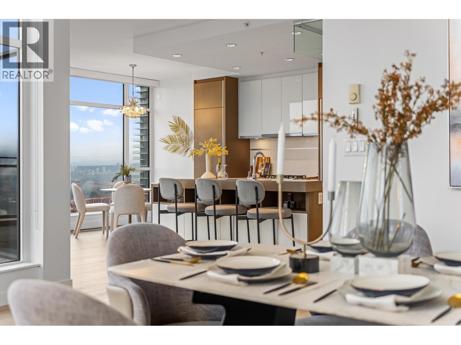 2603 4688 KINGSWAY, Burnaby