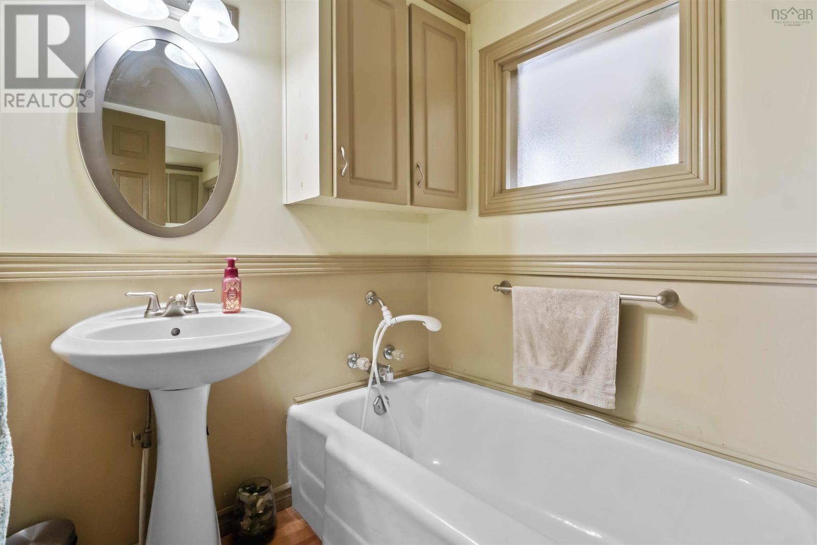 Property 10 of 49 of 432 Riverdale Road