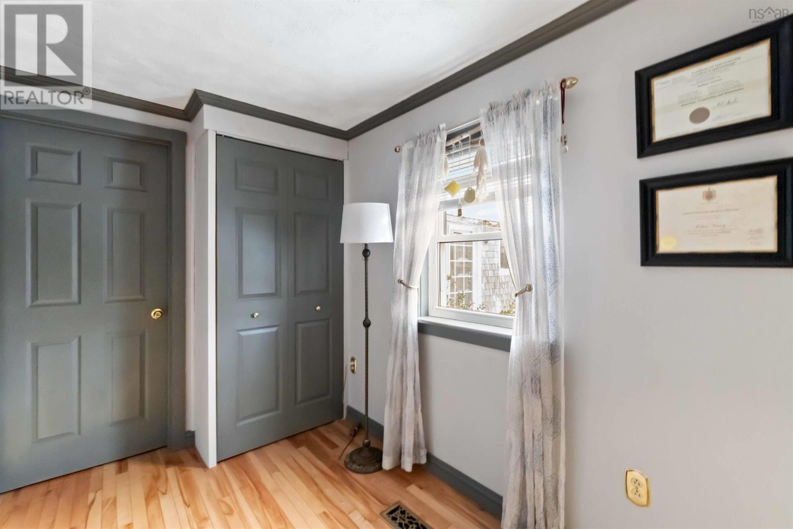 Property 22 of 49 of 432 Riverdale Road