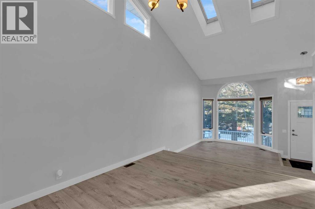 6 Castle Place North, Cochrane