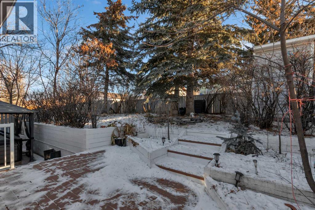 6 Castle Place North, Cochrane