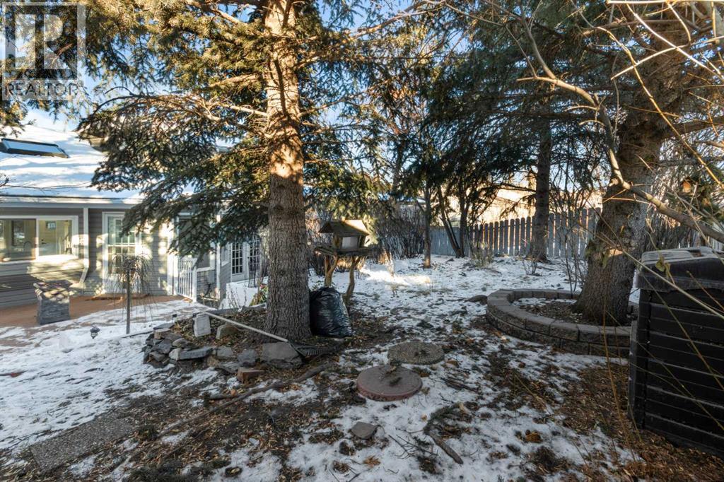 6 Castle Place North, Cochrane