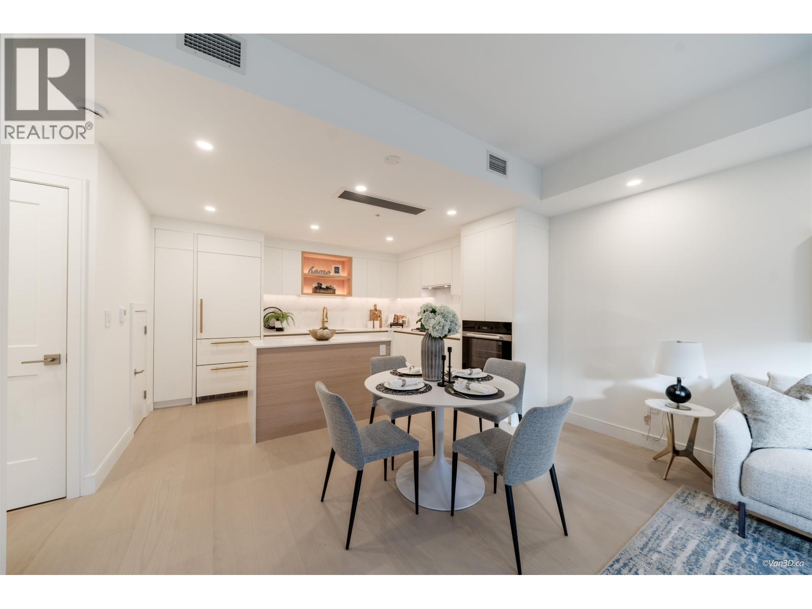 208 918 W 32ND STREET, Vancouver