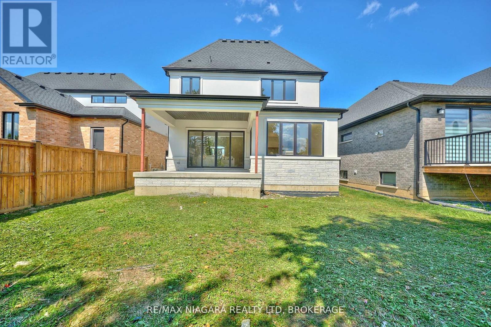 21 IVY CRESCENT - 39