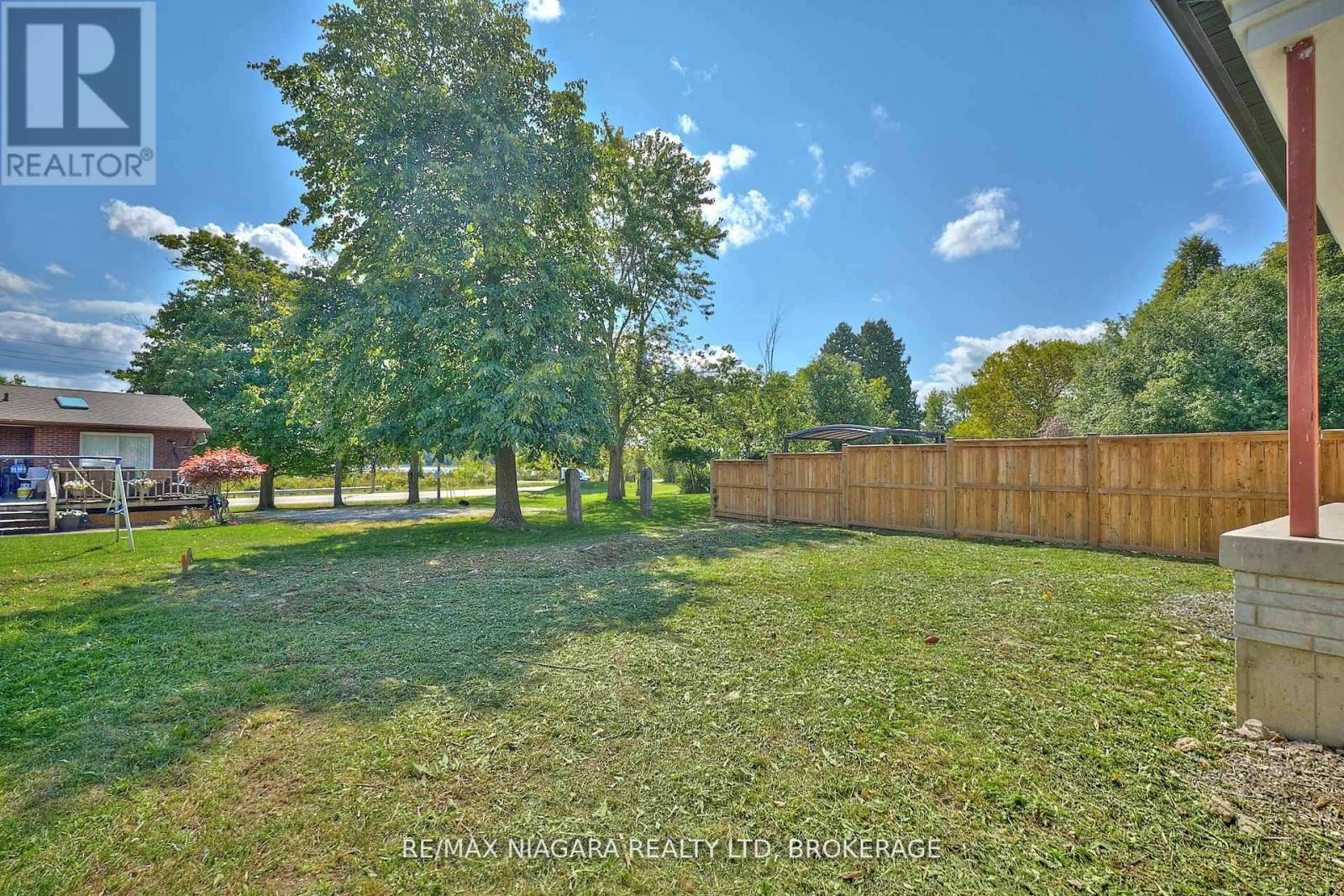 21 IVY CRESCENT - 41