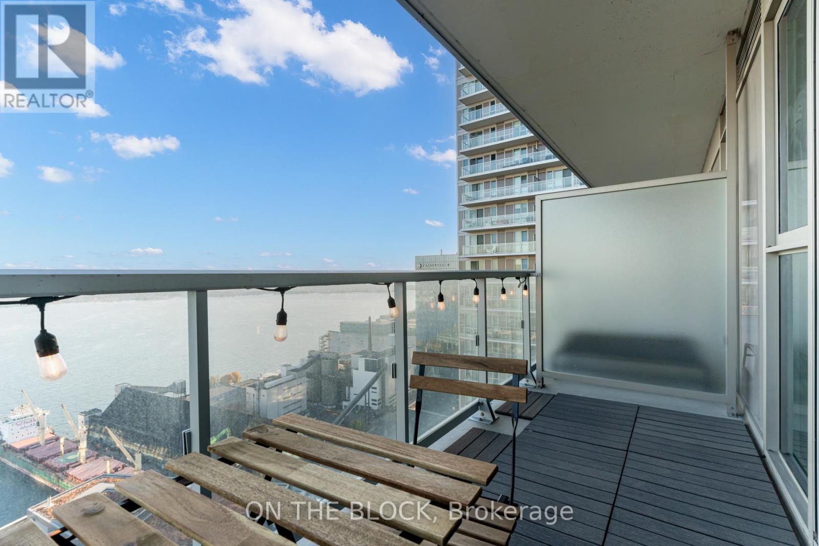 #3204 20 RICHARDSON STREET - 23