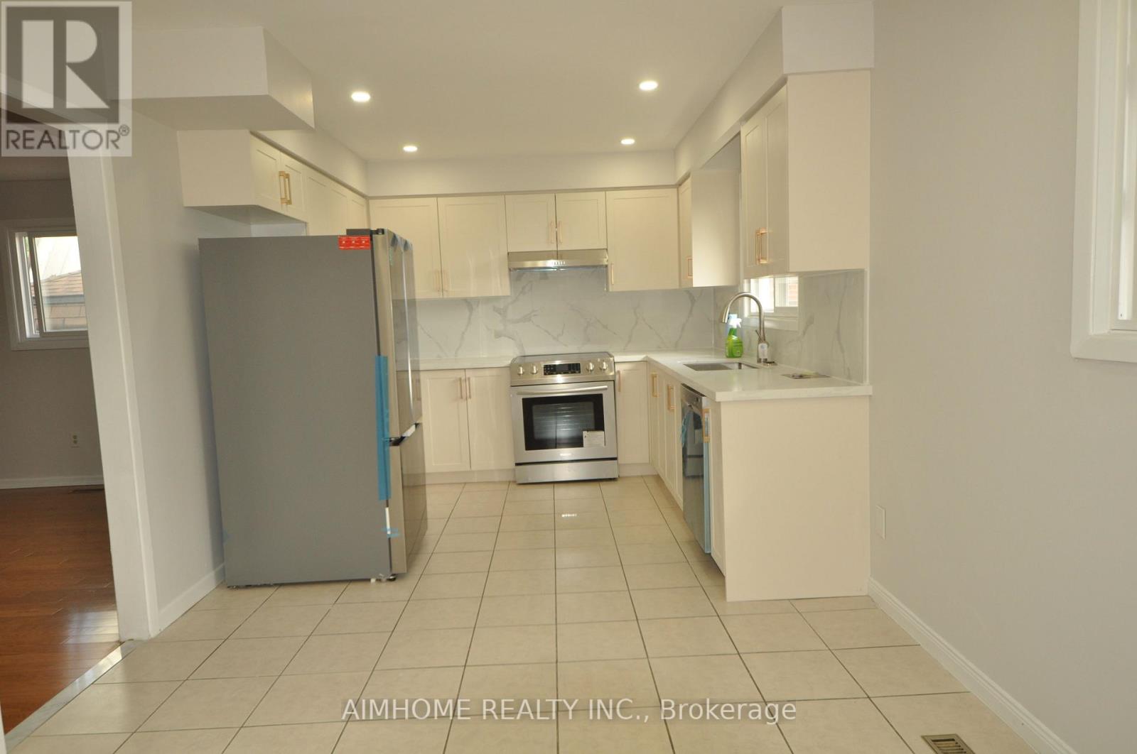 36 FLOWERVALE ROAD - Photo 5 of 27, Markham (German Mills), Ontario