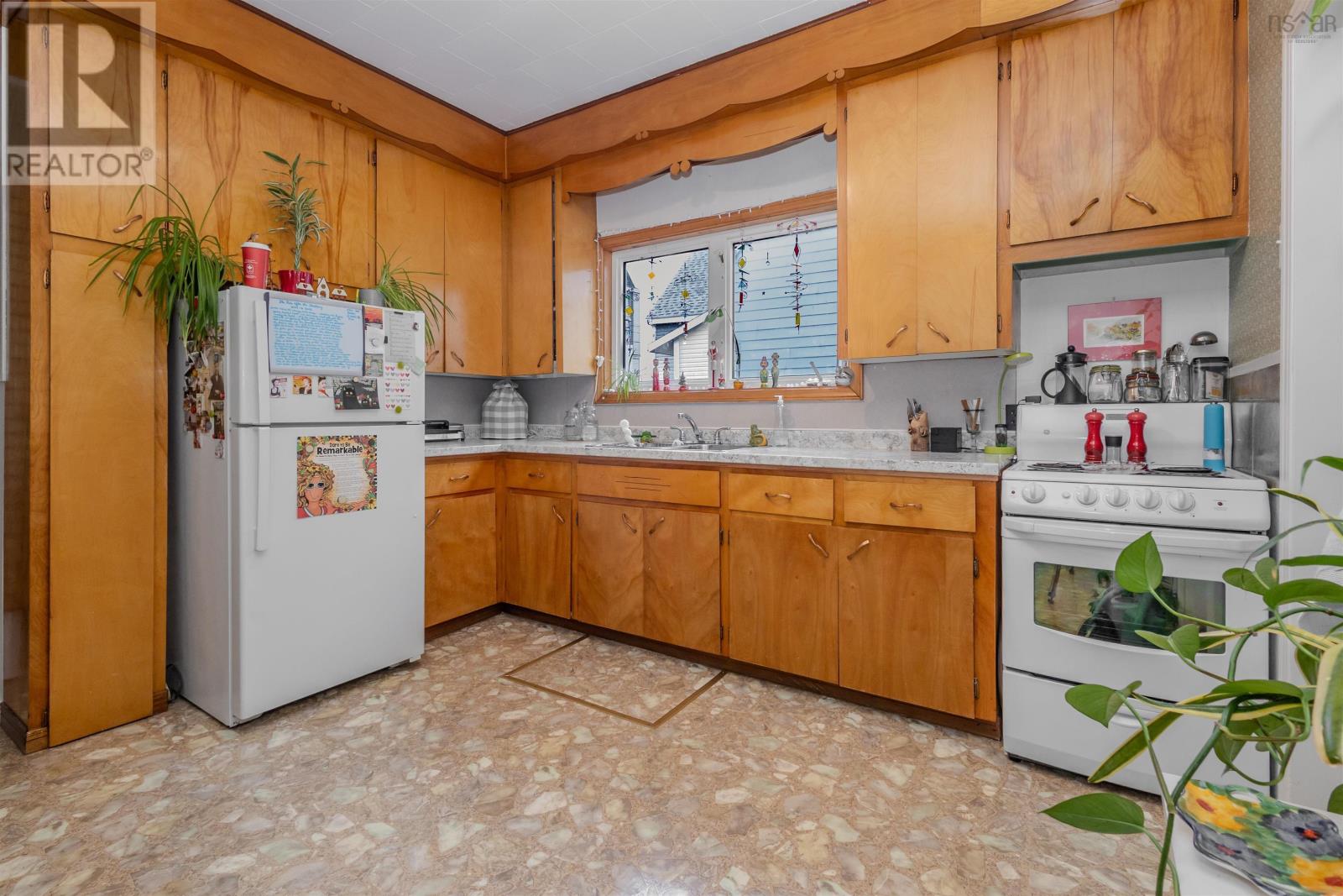 Property 18 of 47 of 218 york Street