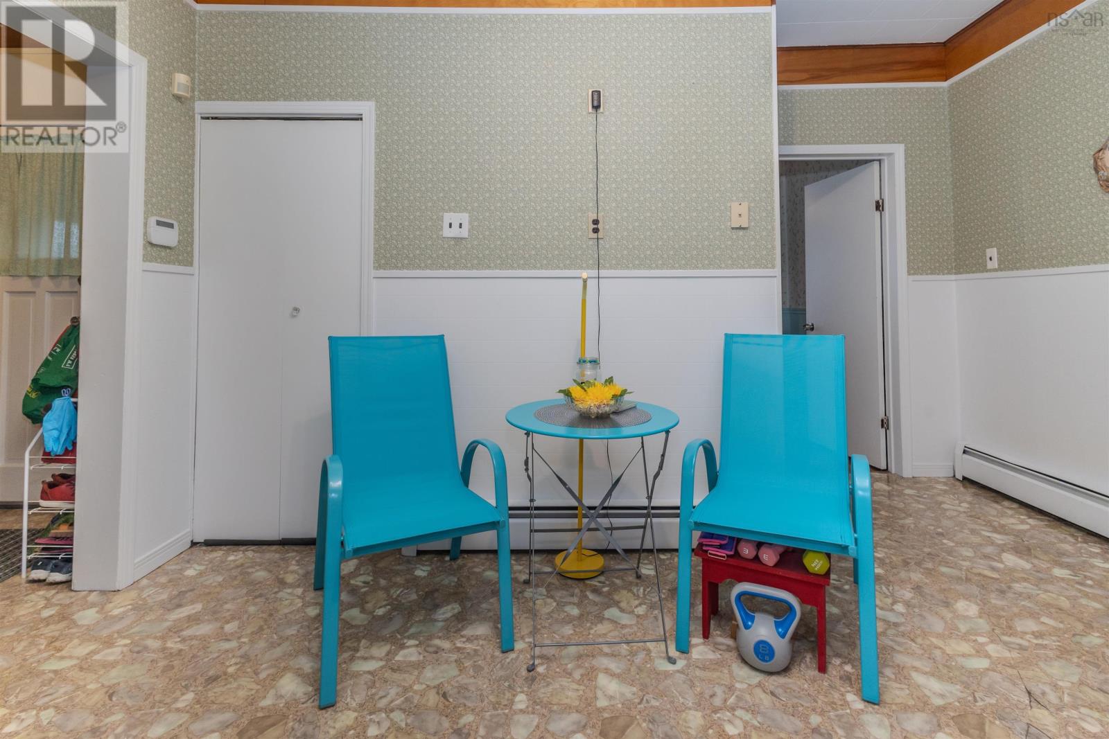 Property 17 of 47 of 218 york Street