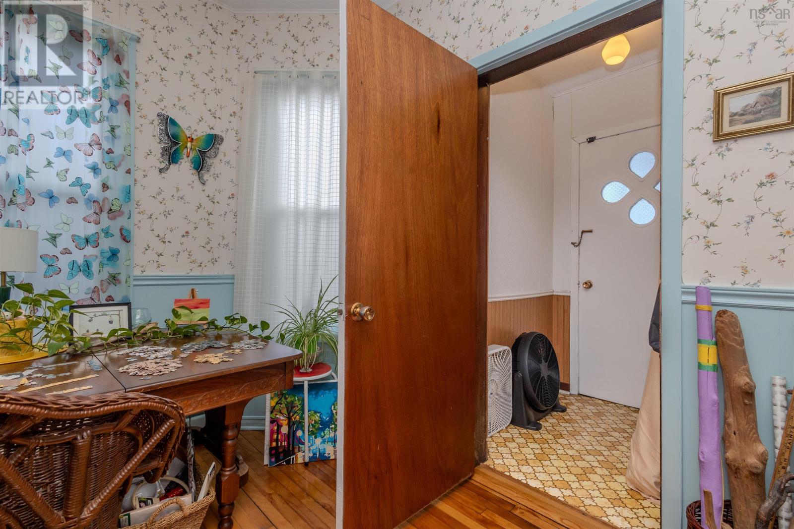 Property 22 of 47 of 218 york Street