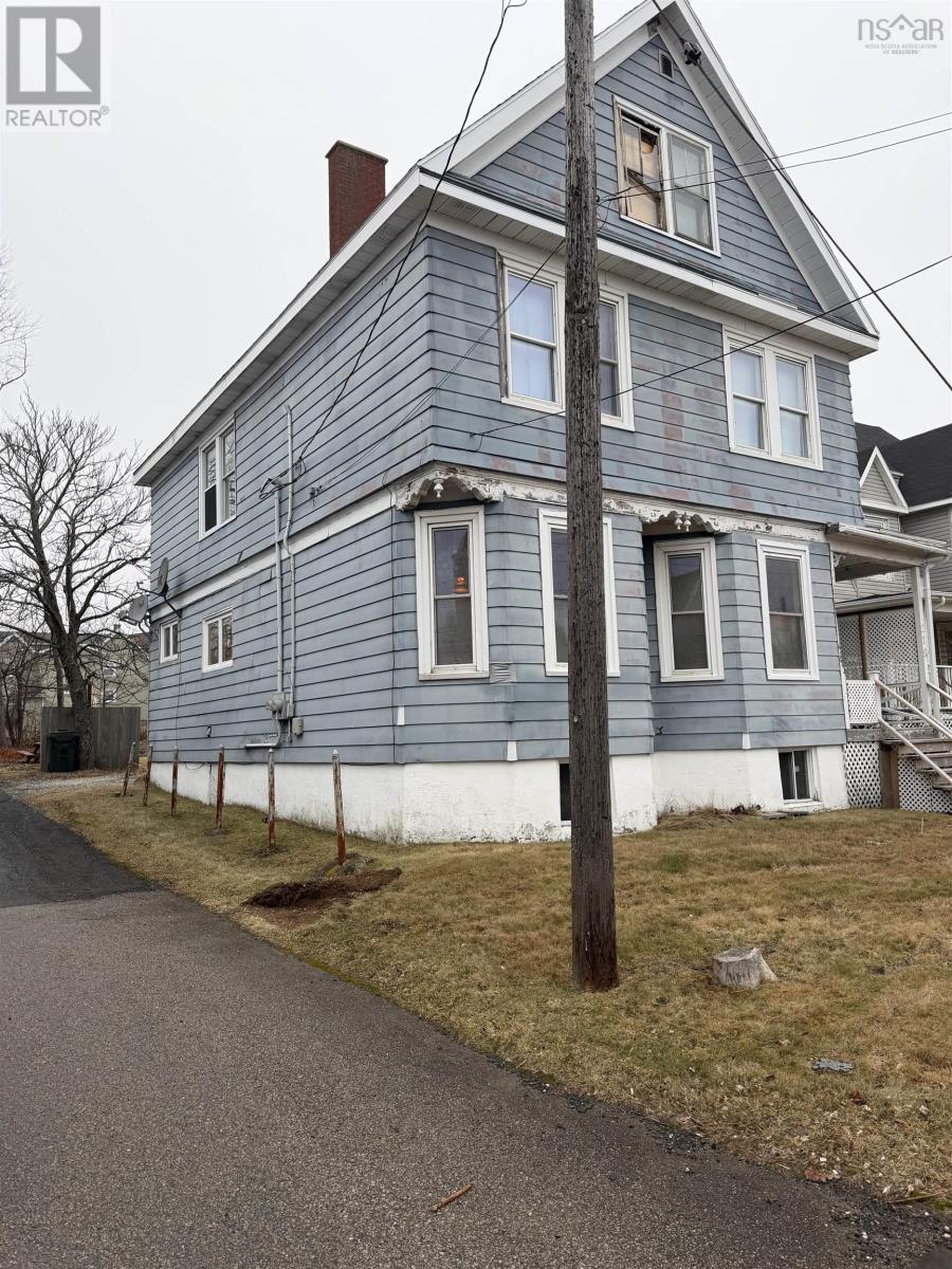 Property 3 of 47 of 218 york Street