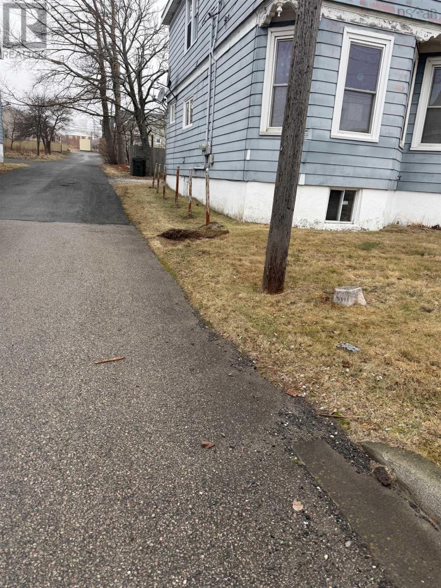 Property 7 of 47 of 218 york Street