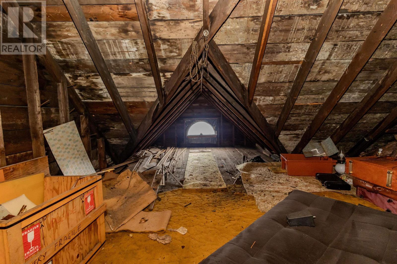 Property 42 of 47 of 218 york Street