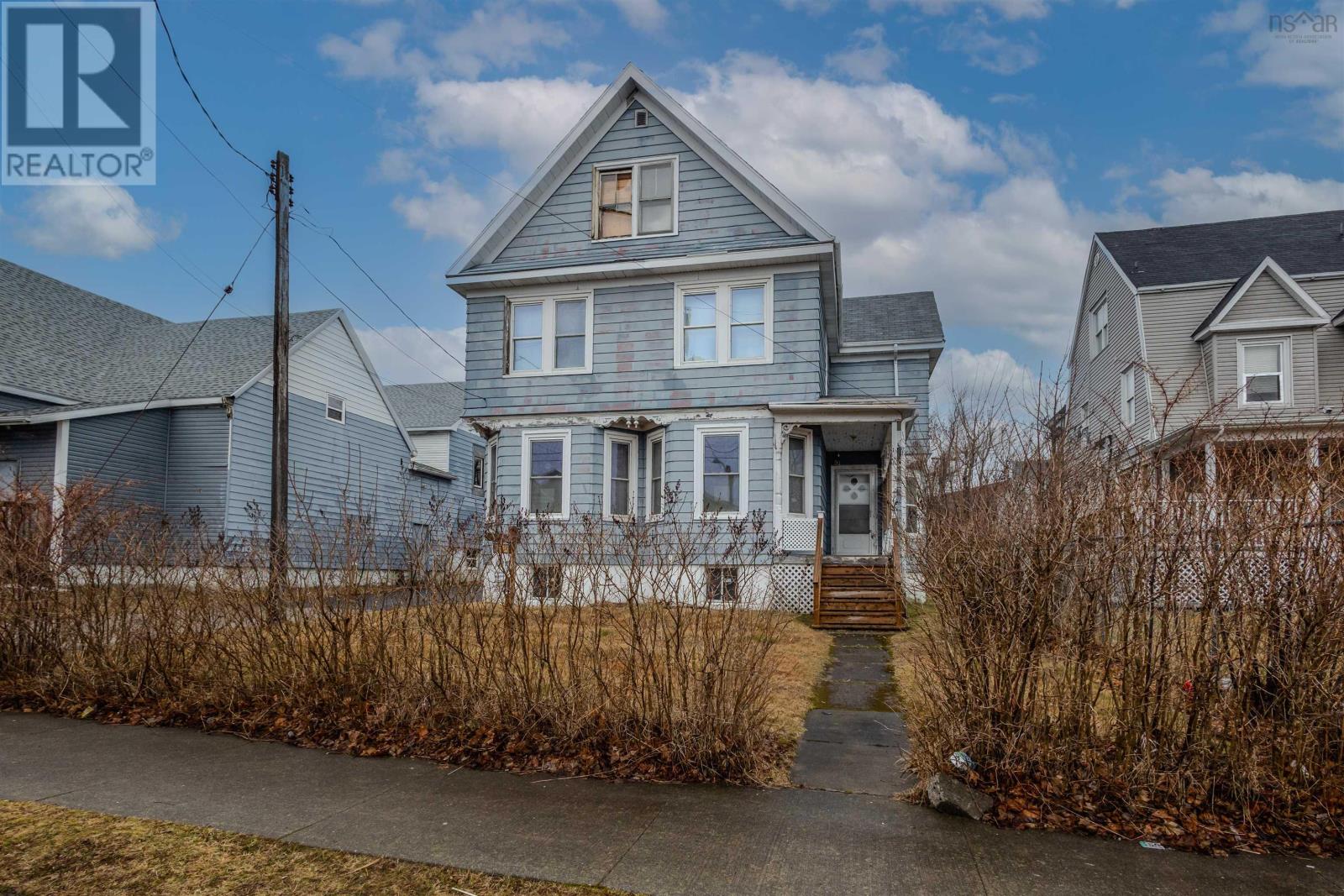 Property 6 of 47 of 218 york Street