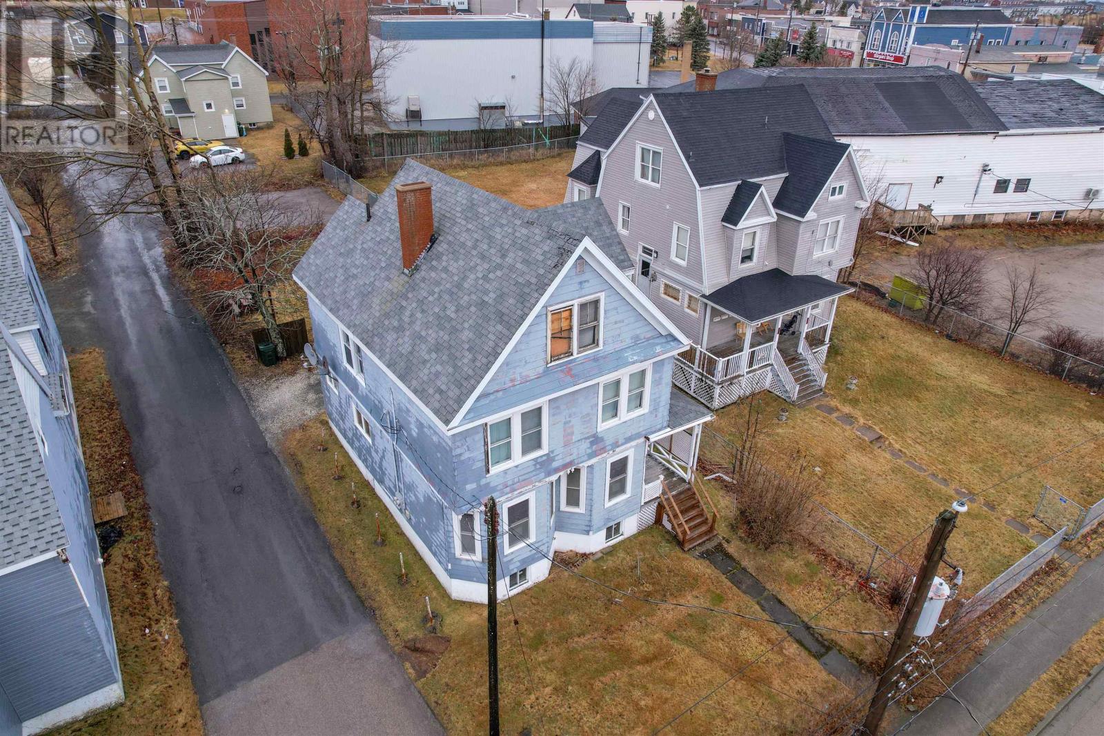 Property 45 of 47 of 218 york Street