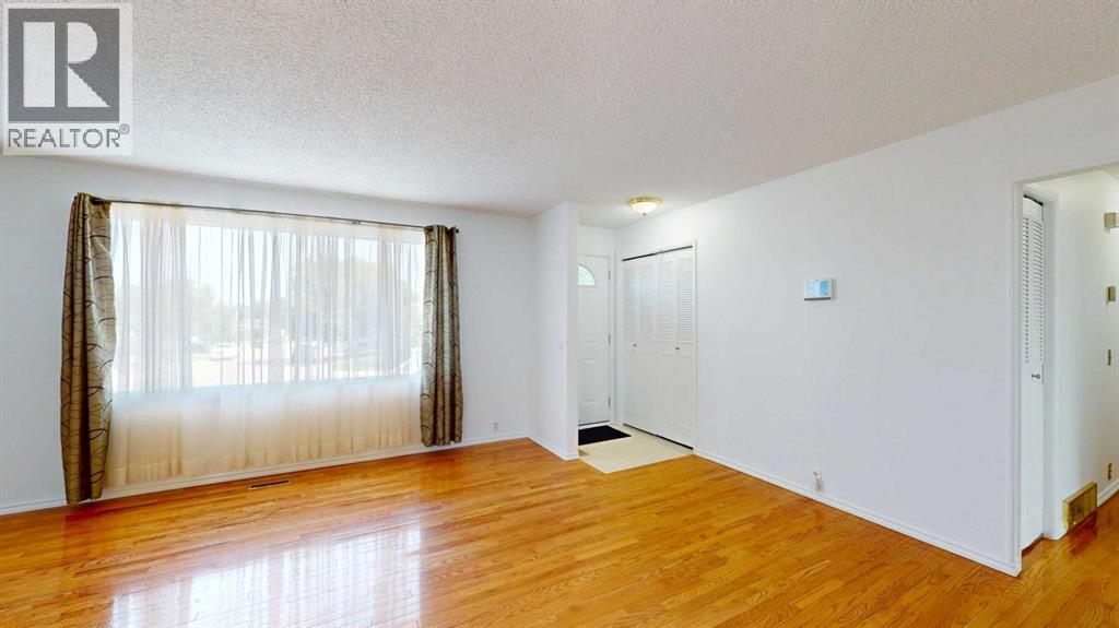 121 Beale Crescent, Fort McMurray