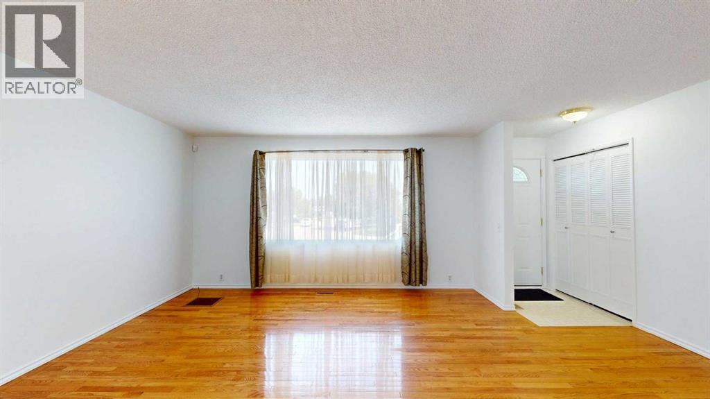 121 Beale Crescent, Fort McMurray