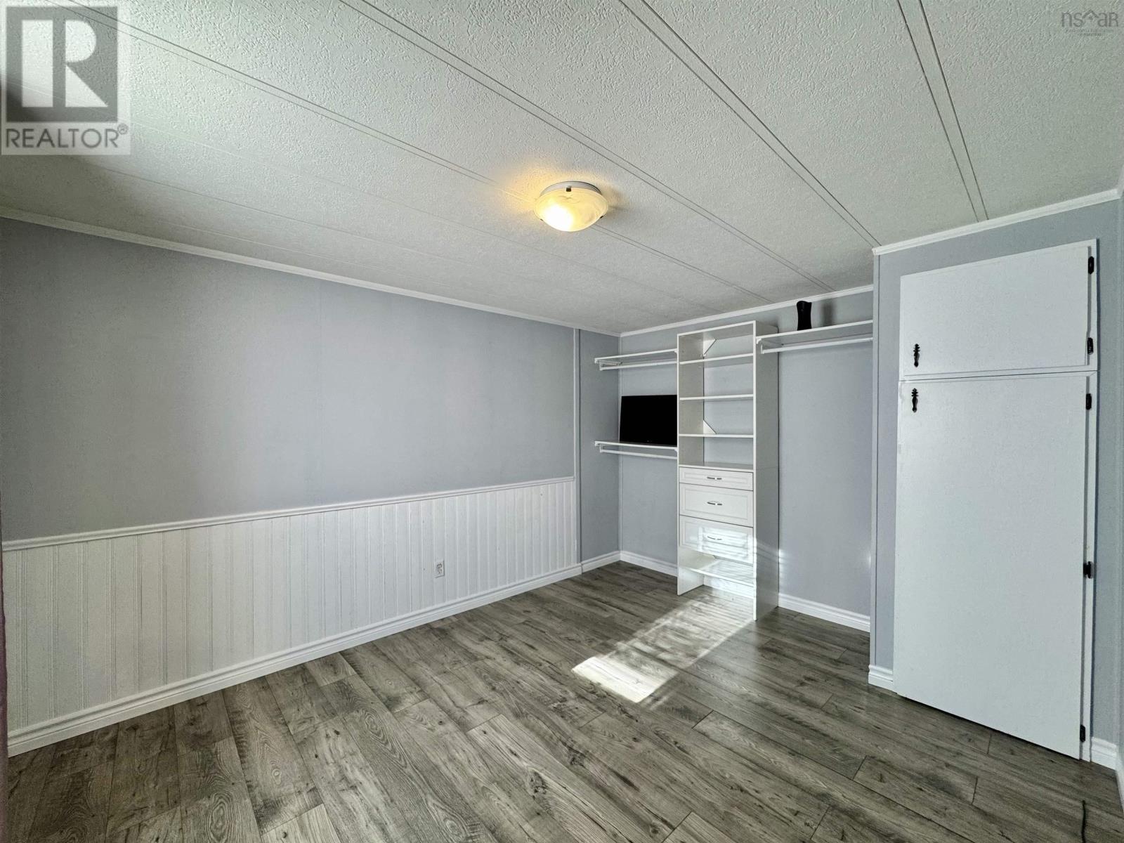 Property 26 of 37 of 1535 Woodbine Drive