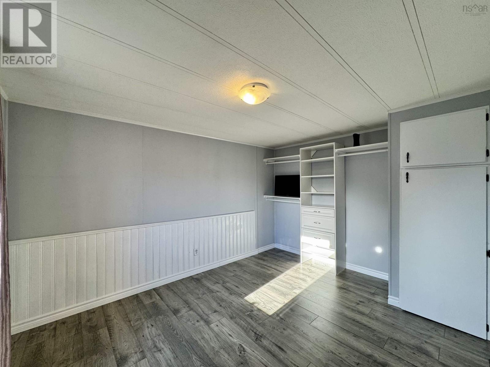 Property 24 of 37 of 1535 Woodbine Drive