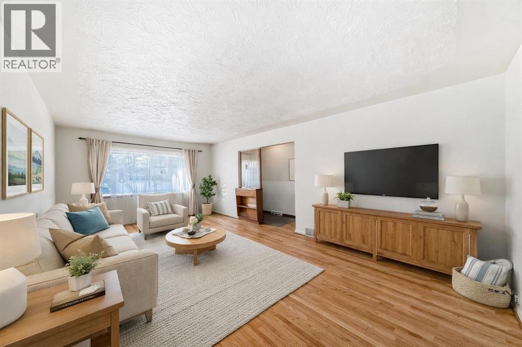 Single Family House Bungalow for Sale in   Street SW Killarney/Glengarry Calgary 