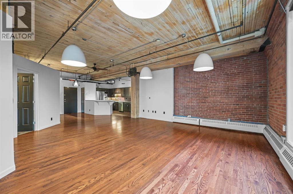 Single Family House Loft for Sale in    Avenue SW Beltline Calgary 