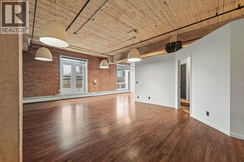 Single Family House Loft for Sale in    Avenue SW Beltline Calgary 