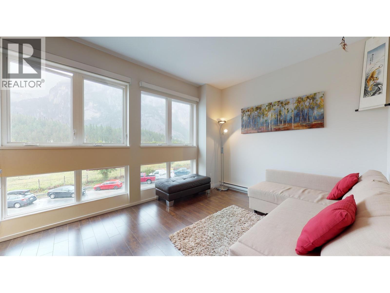 302 37841 CLEVELAND AVENUE, Squamish